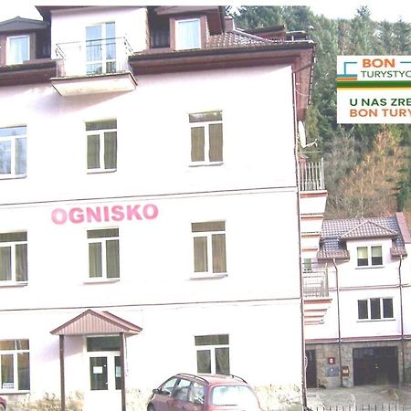 Отель Osrodek Wypoczynkowy Ognisko Крыница-Здруй Экстерьер фото